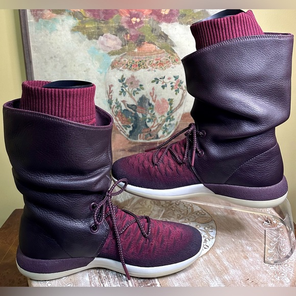 EUC *Never Worn* Nike “Roshe Two” FlyKnit Deep Burgundy SneakerBoot. Size 9 - Picture 7 of 15
